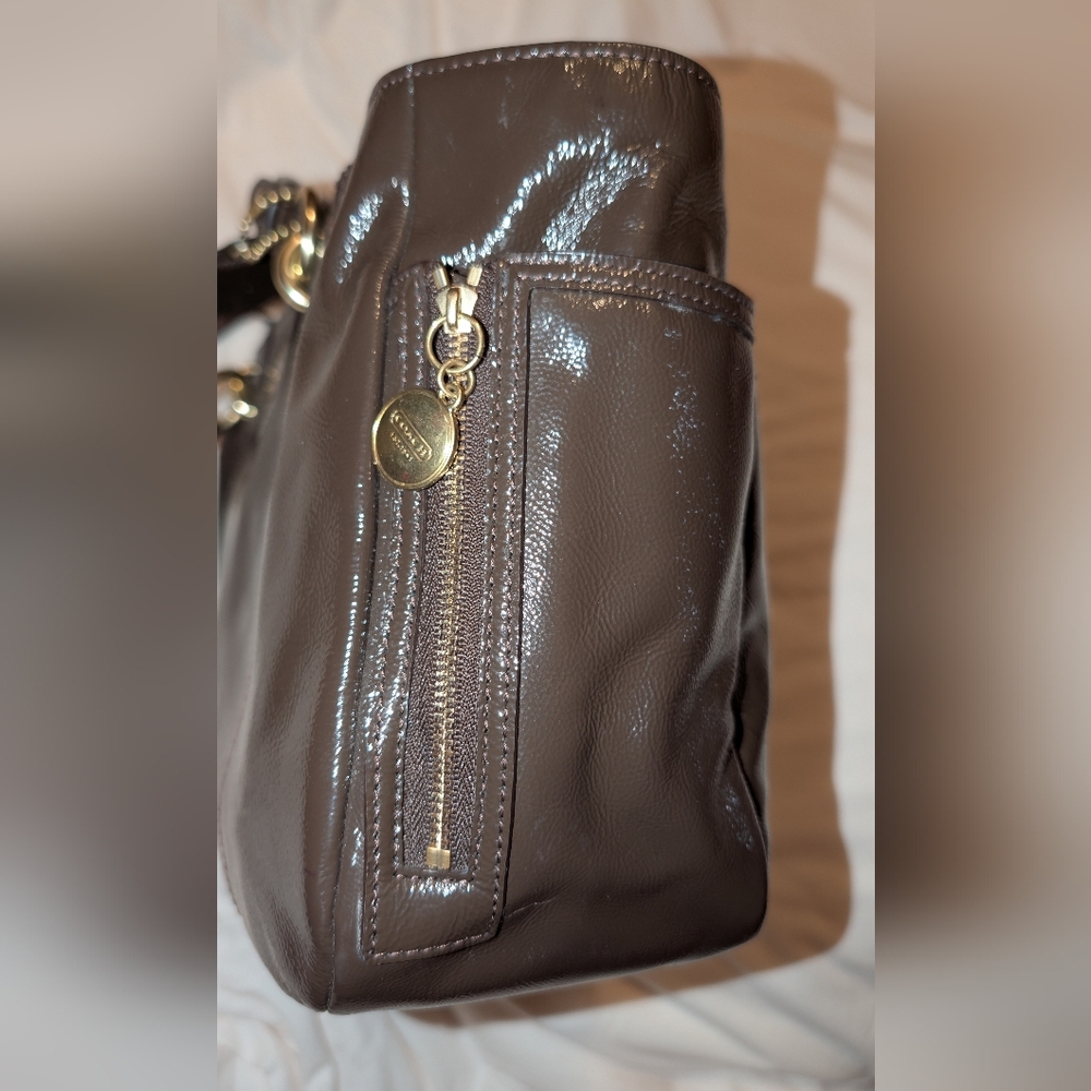 Coach Gallery Patent Leather Zipper Pocket Satchel Shoulder Bag Brown GUC - Picture 8 of 16